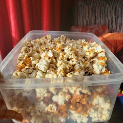 A picture of Caramel popcorn.