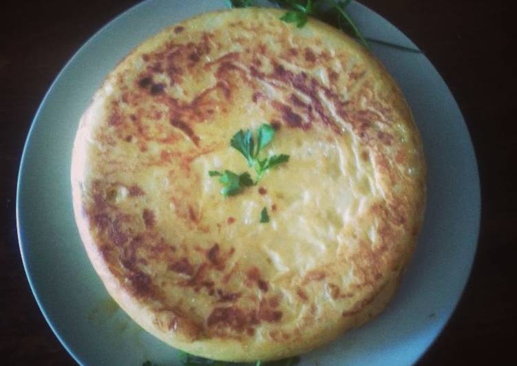 Recipe of Homemade Spanish potato omelet