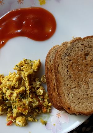 A picture of Hussain's Masala scrambled eggs.