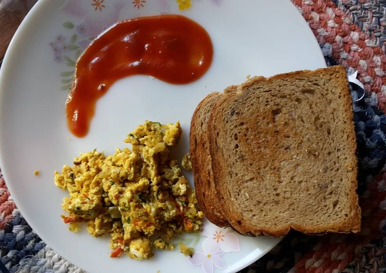Steps to Make Perfect Hussain&#39;s Masala scrambled eggs