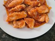 Una foto de solomillo de pavo con ajos