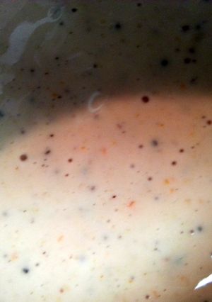 A picture of Creamy Garlic French Dressing.
