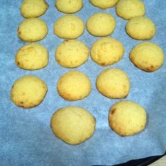 A picture of Cheese Biscuits.