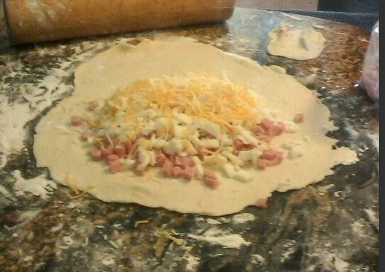 Step-by-Step Guide to Prepare Quick Stuffed Crust Ham and Cheese Pockets