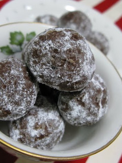 A picture of Easy Chocolate Snowballs.