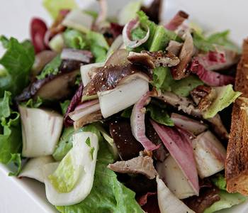 Easy Cooking Recipe Mixed Endives Roasted Shiitake Mushrooms Toasted Pecans Red Grapes with Aged Goat Cheese Crostini Delicious Nutritious