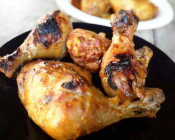 Easy Fast Cooking Clay Pot BBQ Braise Chicken With Thai Herbs Home Style