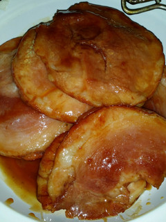 A picture of Pan fried Glazed ham.