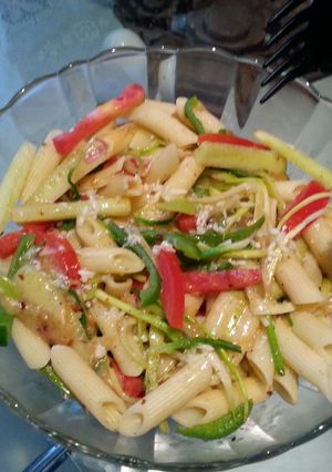 A picture of Penne Salad with Dressing (Veg).