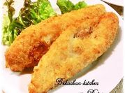 A picture of fried chicken with bread crumbs