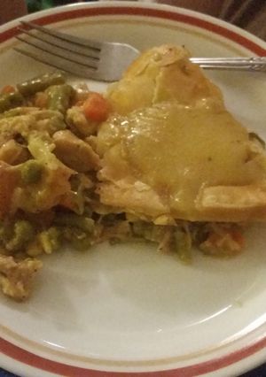 A picture of Leftover turkey Pot Pie.
