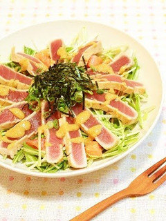 A picture of Tuna Tataki and Mizuna Salad with Garlic-Miso Dressing.