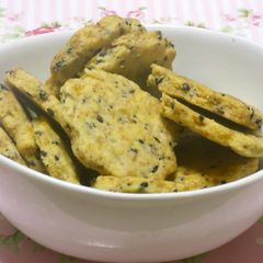 A picture of Crispy! Sweet Potato and Sesame Seed Cookies.