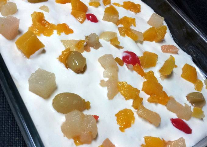 Pam's Biscuit dessert in cream and fruitcocktail... Recipe