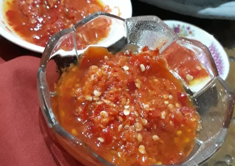 Bagaimana Membuat Sambel Terasi Porsi Berdua, Sempurna