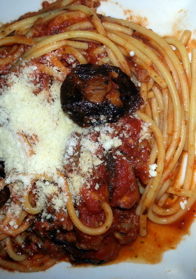 A picture of shiitake mushroom spaghetti.