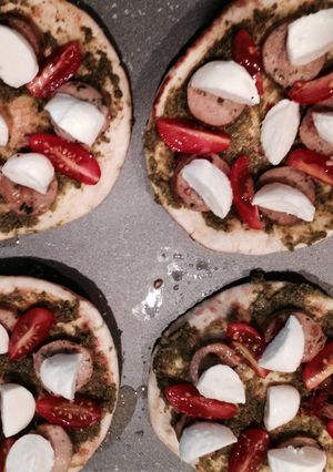 A picture of Italian Caprese & Chicken Sausage Mini Pizza.