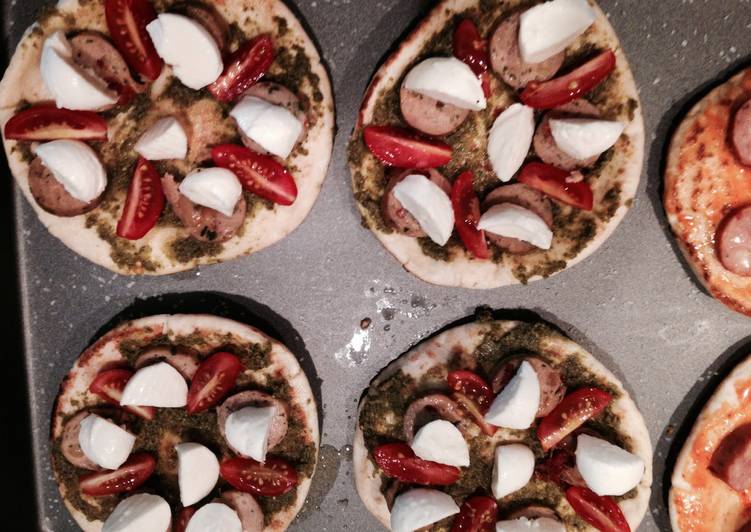 Easiest Way to Prepare Super Quick Homemade Italian Caprese &amp; Chicken Sausage Mini Pizza