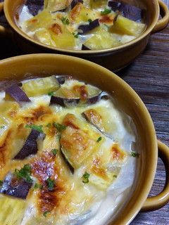 A picture of Simple Four Ingredient Soup Au Gratin.