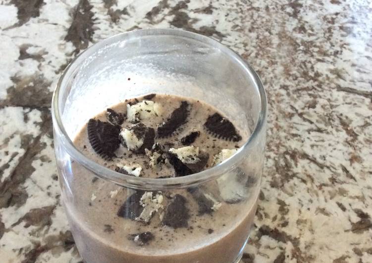 Recipe of Perfect Cookies And Creme Milkshake