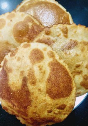 A picture of Chawal ki puri.