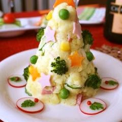 A picture of Potato Salad Christmas Tree.