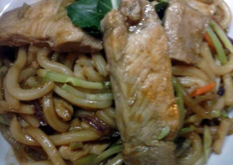 Recipe of Homemade Pork and ginger Udon noodle stir fry