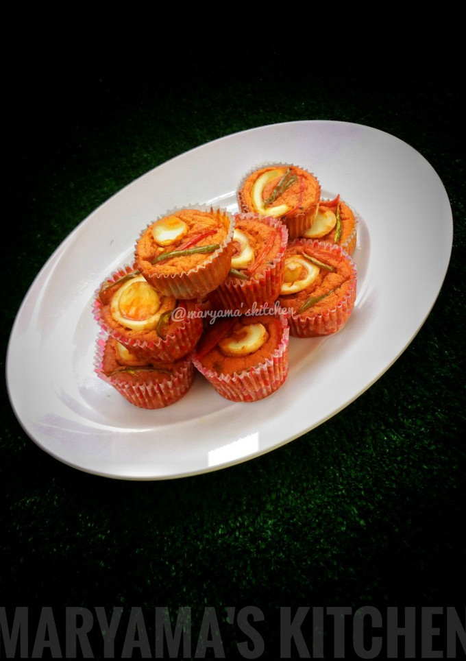 A picture of Moin moin cups.