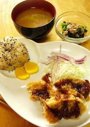 A picture of Macrobiotic Fried Kurumabu (mock pork cutlet).