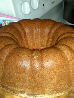 A picture of coconut vanilla rum pound cake.