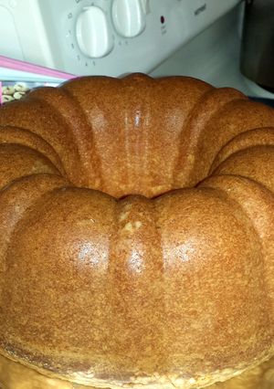 A picture of coconut vanilla rum pound cake.
