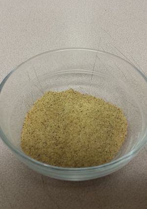 A picture of Copycat Lawry's Seasoned Salt.