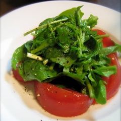 A picture of Tomato & Arugula Salad.