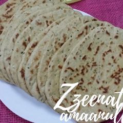 A picture of Tawa Aata Methi Naans.
