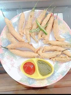 मिर्ची के पकौड़े(mirchi ke pakoda recipe in hindi) रेसिपी मुख्य फोटो