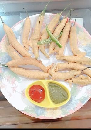 मिर्ची के पकौड़े(mirchi ke pakoda recipe in hindi) रेसिपी मुख्य फोटो