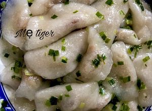 Hình của món Bánh bột lọc nhân thịt đơn giản.❤️.