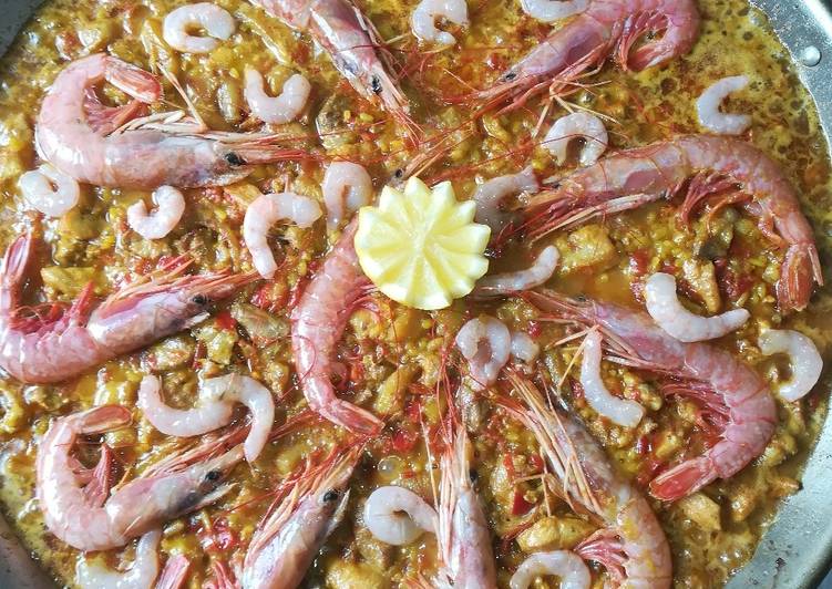 Paella carne y marisco