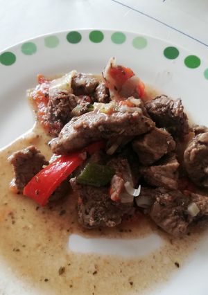 Una foto de Sopa de verduras y lomo saltado