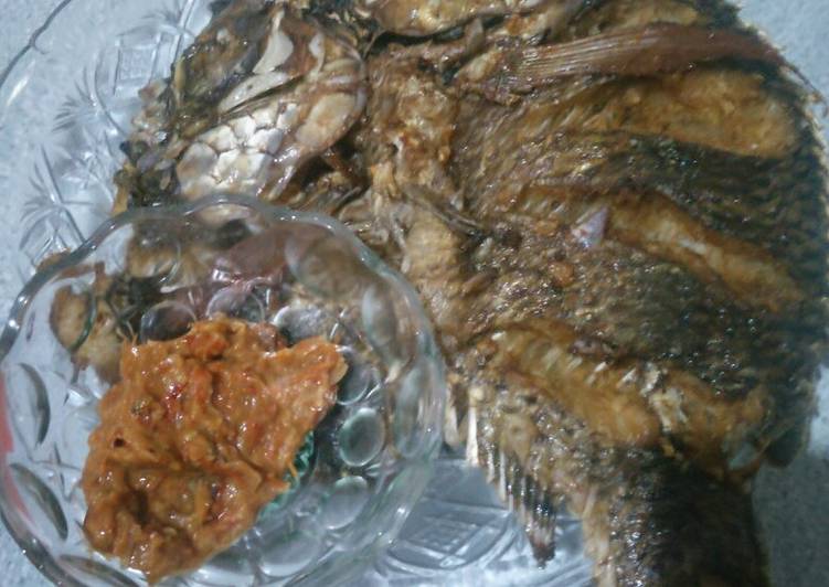 Resep Mujaer goreng sambal terasi kecap yang sempurna