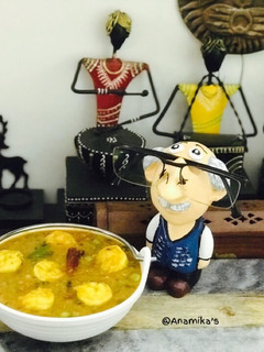 A picture of Dal Chingri/Red Lentils with Shrimps.