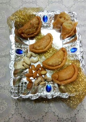 A picture of Gujiya.