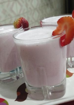 A picture of Strawberry milkshake.