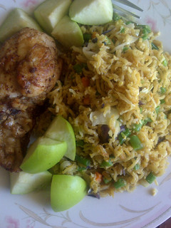 A picture of Noodle veggie and chicken.
