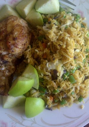 A picture of Noodle veggie and chicken.