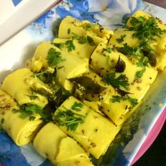 Khandvi A picture of Khandvi.
