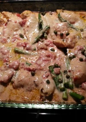 A picture of Creamy chicken and penne with sun dried tomato.