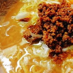 A picture of Garlicky Meat-Miso Ramen.