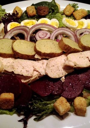 A picture of Taylor's Dinner Salad.