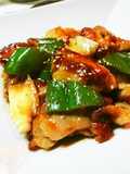 Tangy Stir-fried Chicken Thigh Meat and Green Peppers